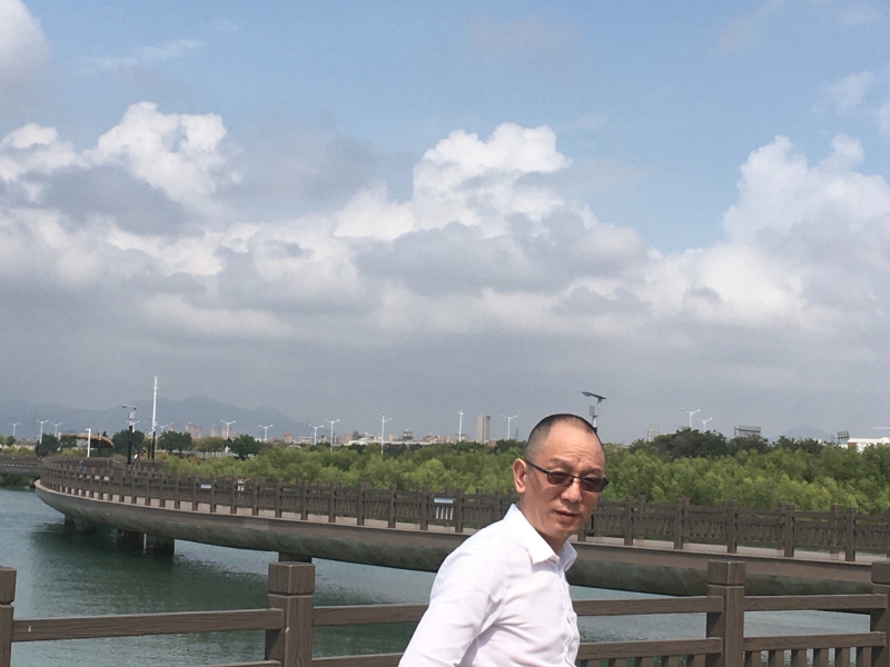 朗行天下的第一张照片--安溪男同性恋服务网
